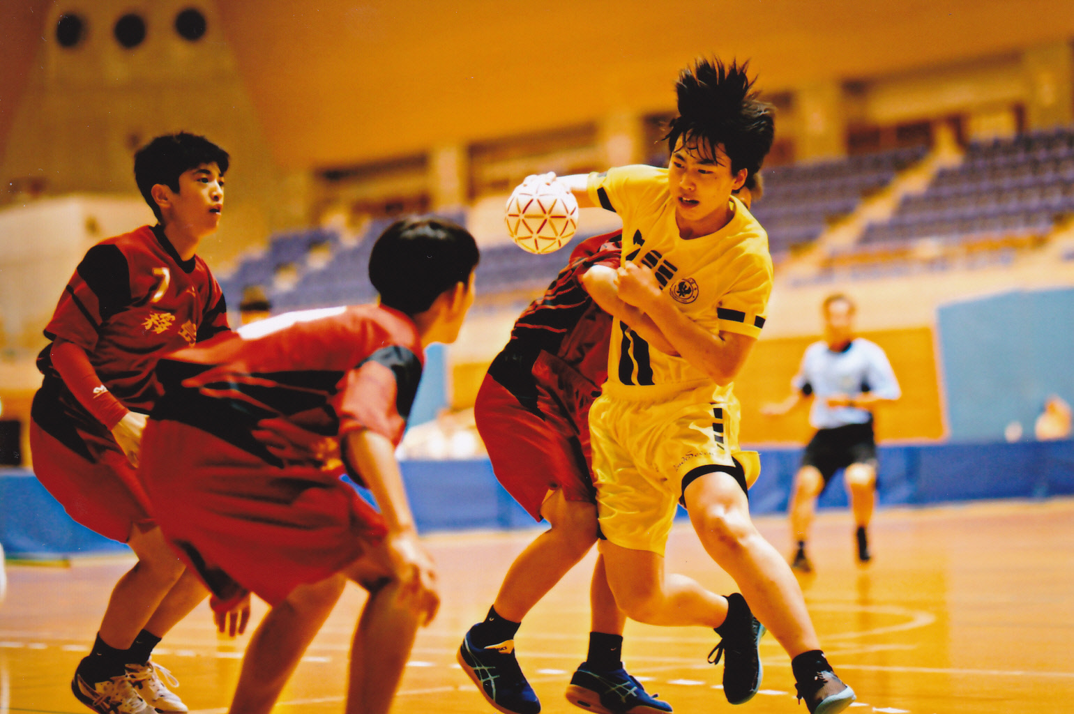 小学生の練習風景のイメージ